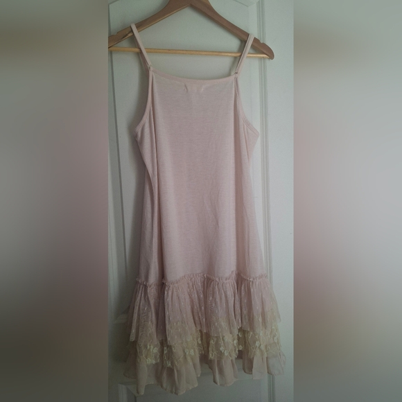 A'REVE Tan Slip Dress Floral Lace Tiered Sleeveless Knee-Length L BOHO COASTAL - Picture 2 of 8